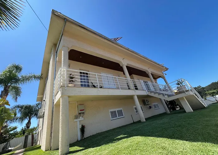 Casa Do Piscina Aquecida * Espinho (Aveiro)